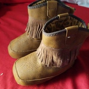 Cavnders baby boots